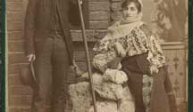 Constantin şi Aglae Erbiceanu, la Iaşi, în costume naţionale (cca. 1878)
