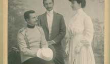 Constanţa Erbiceanu (1874-1961) împreună cu fraţii Eduard (1880-1918) şi Constantin (1878-1916)